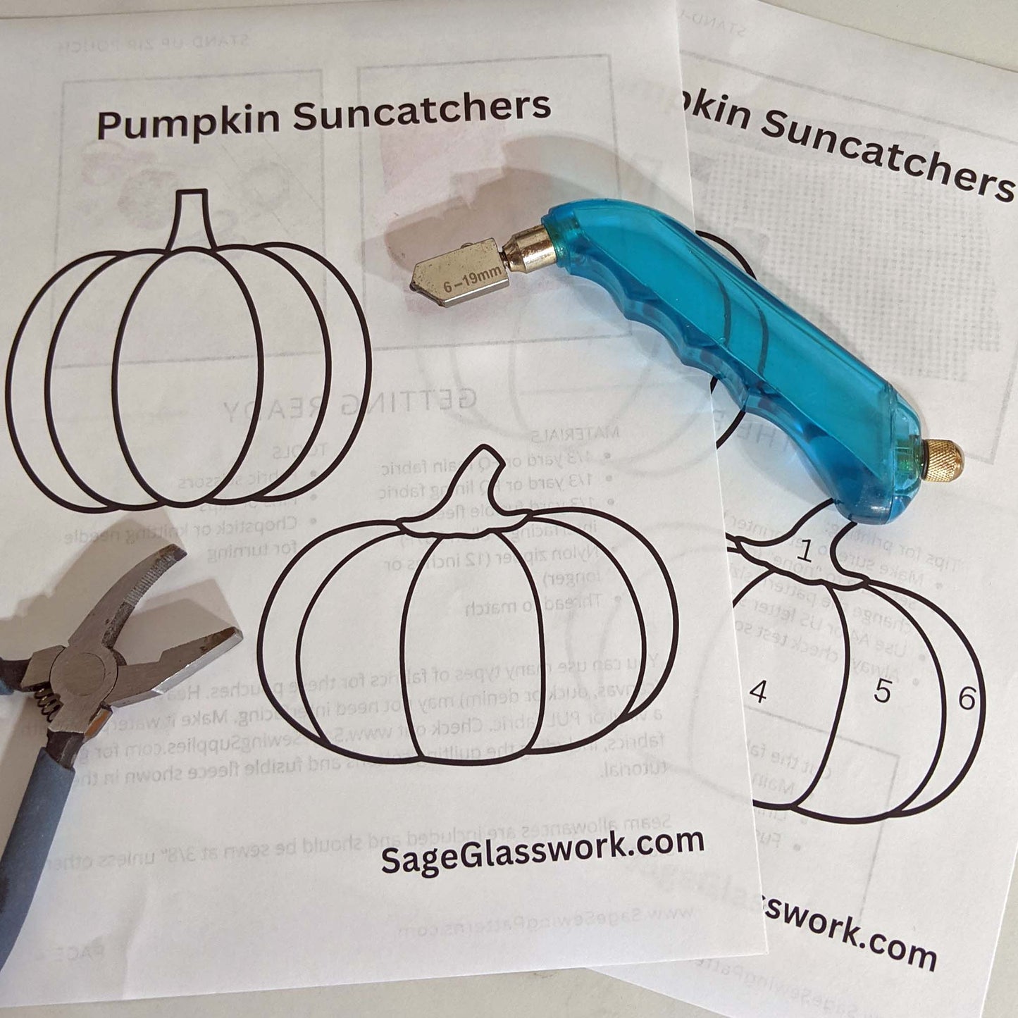 2 Pumpkins stained glass pattern