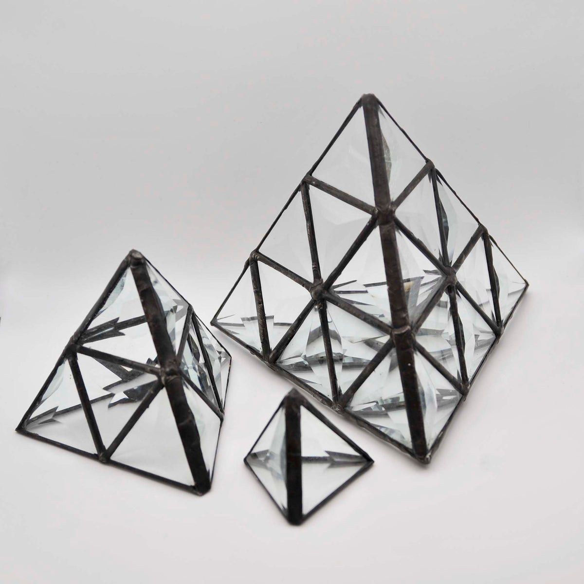 Pyramid Glass Pattern 3D Multi-Bevel Pyramid Stained Glass TUTORIAL – Sage Glasswork